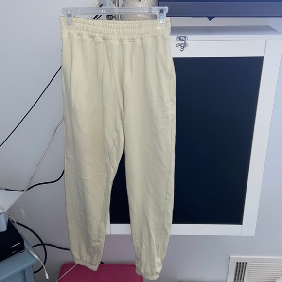 Missguided Pants - Misguided Basic Sweatpants Jogger. Size 6. NWT.. Never Worn